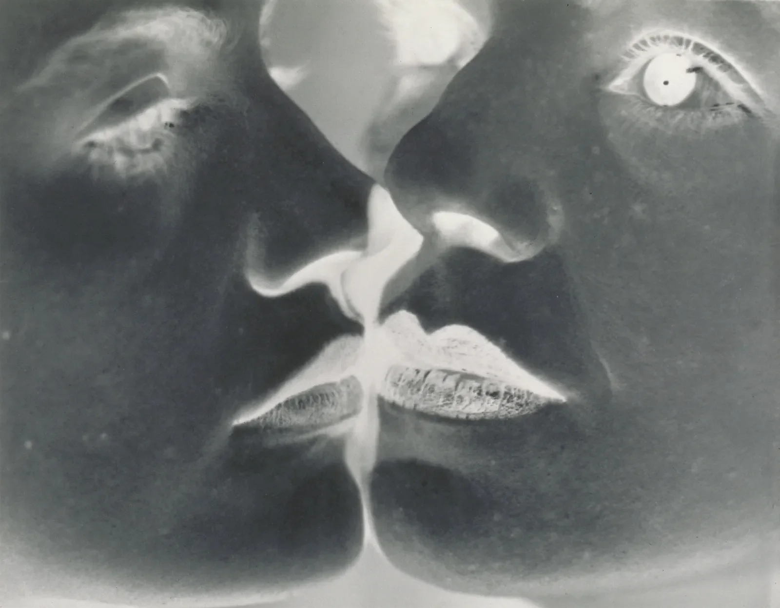 Man Ray. Le Baiser (Lee Miller). 1930